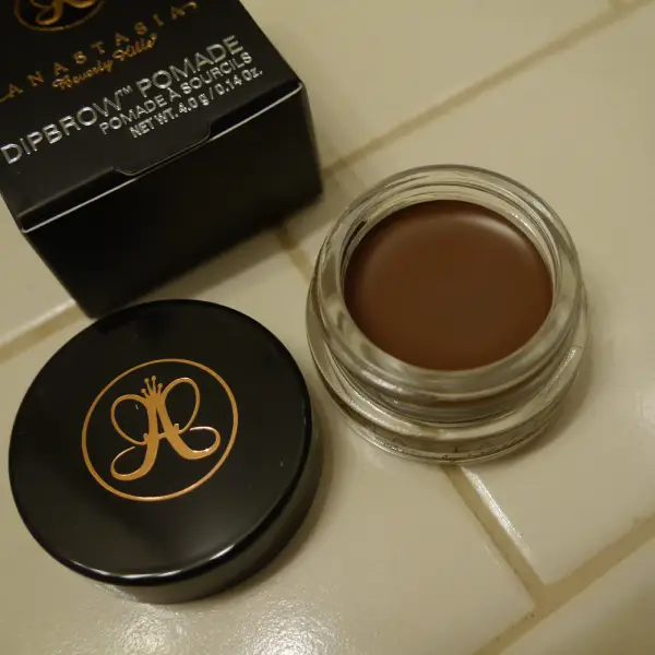 Anastasia Beverly Hills DIPBROW Pomade Review