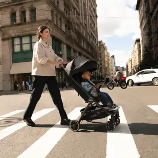 NUNA TRIV NEXT REVIEW: 8 REASONS WE CHOSE THIS POPULAR STROLLER