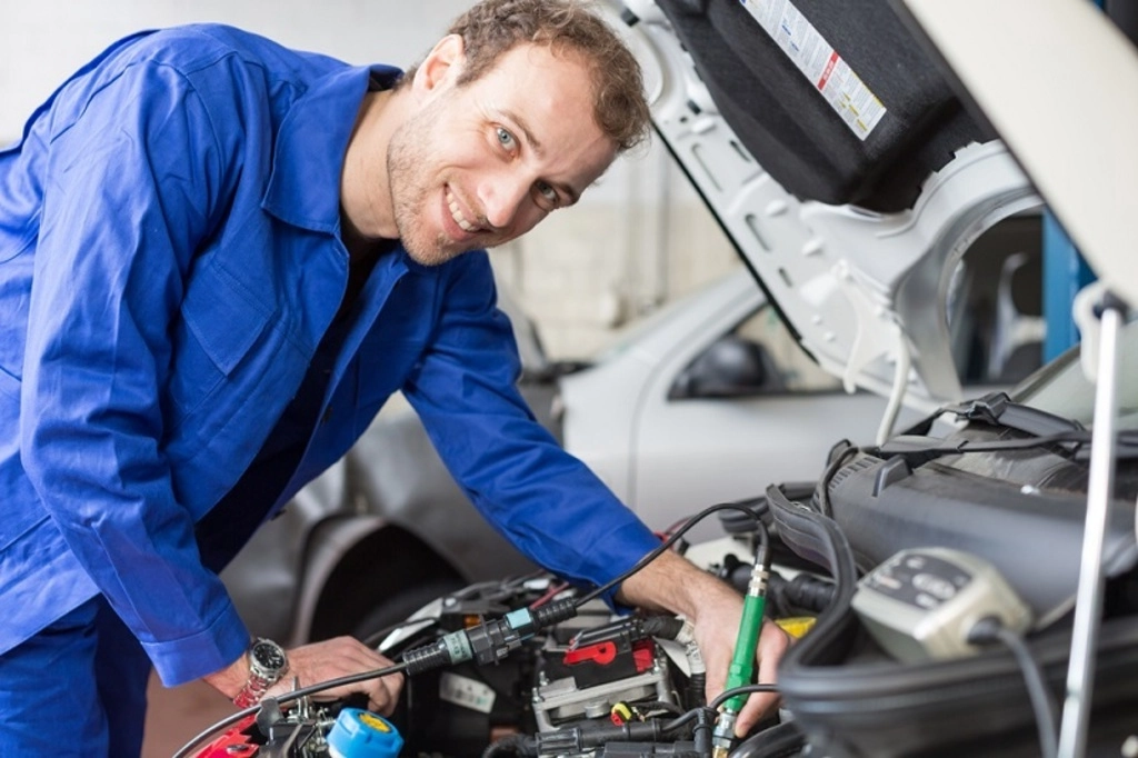 How Can the Issue of Breakdown be handled with Care by an Auto Electrician?